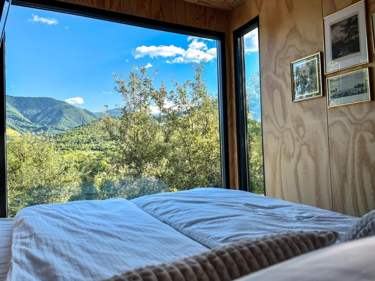Elysian Fields - The Island Tiny House Bed & Breakfast Sadu Luaran gambar